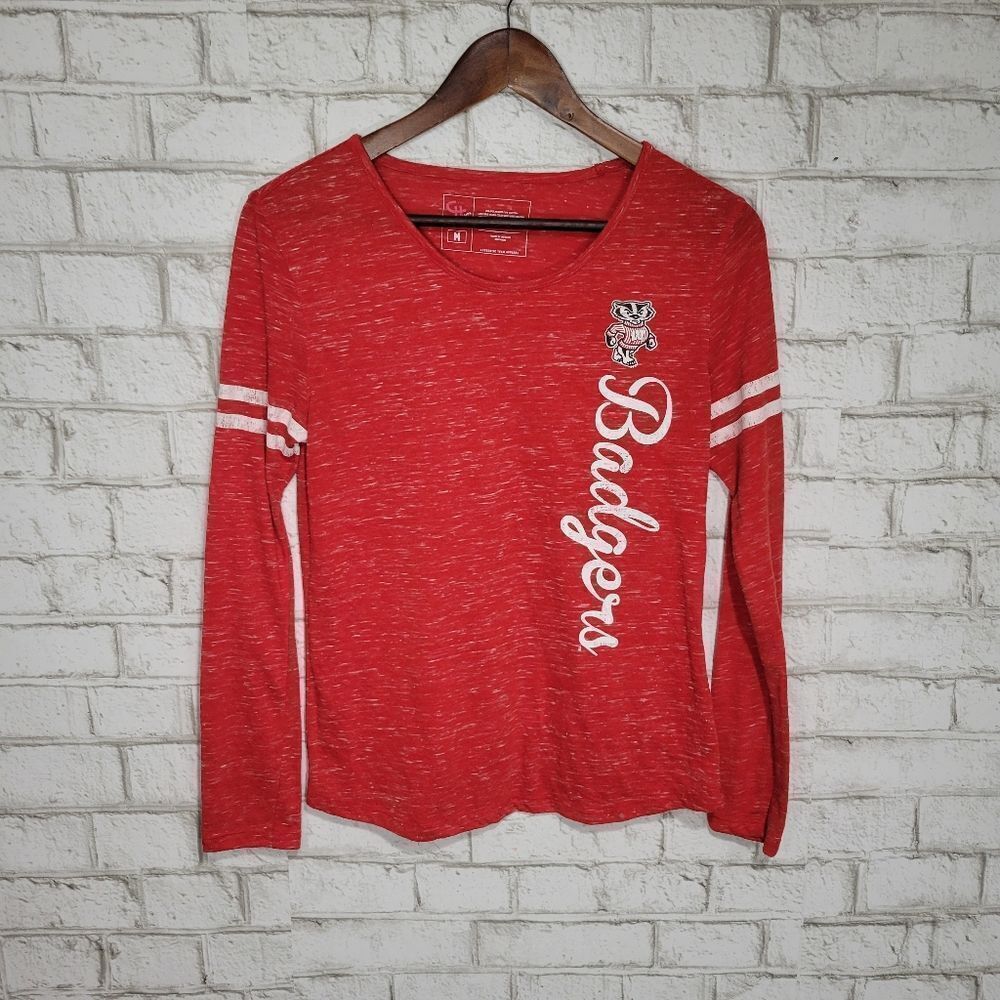Campus Heritage WI Badgers long sleeve tee‎